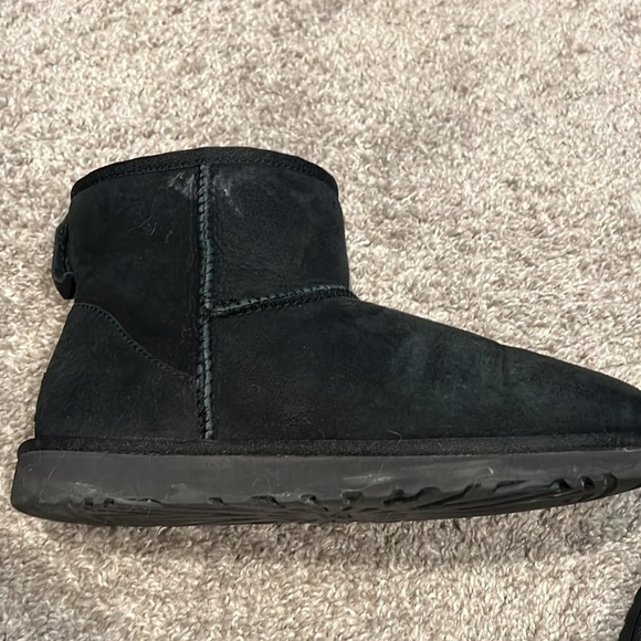 Women's Classic II Mini Boots USED! - Picture 4 of 6